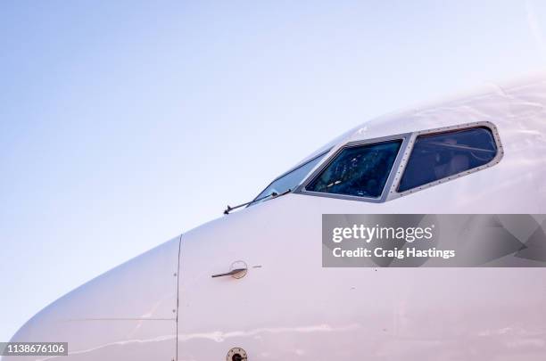 air plane cockpit - taxiing stock pictures, royalty-free photos & images