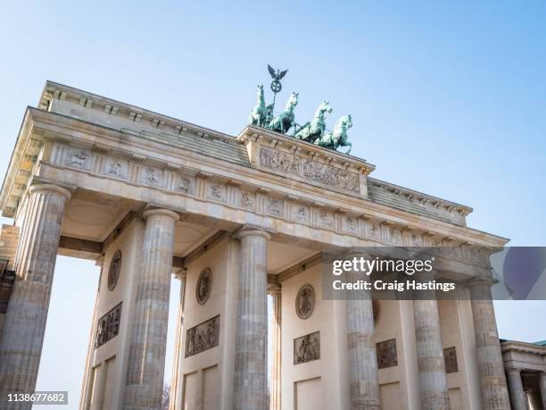 berlin brandenburg gate - brandenburger tor bildbanksfoton och bilder