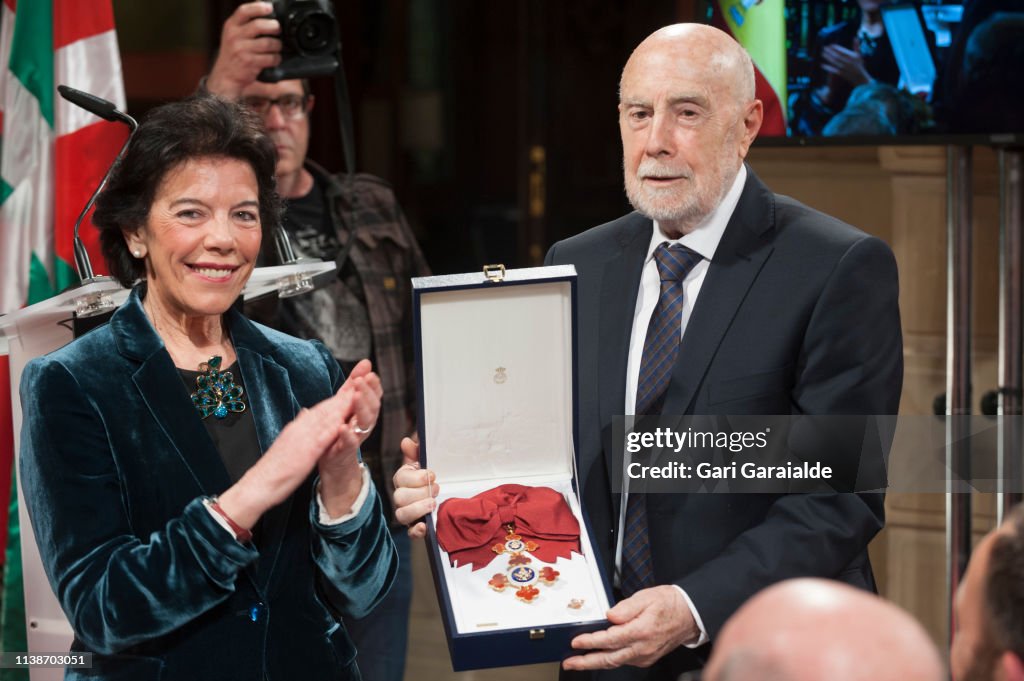 Raul Garrido Receives 'Gran Cruz De La Orden Civil De Alfonso X El Sabio' Award