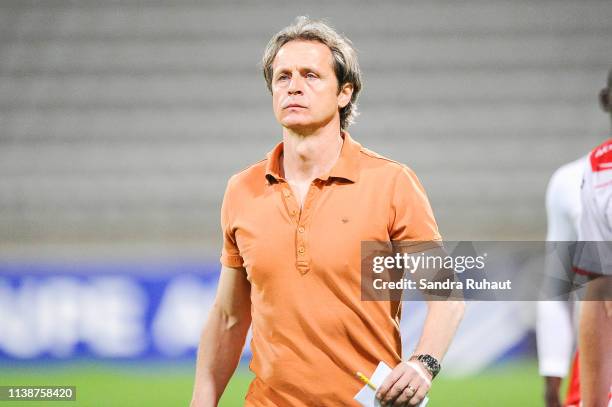 Reginald Ray, head coach of Valenciennes looks dejected during the Ligue 2 match between Paris FC and Valenciennes FC at Stade Charlety on April 22,...