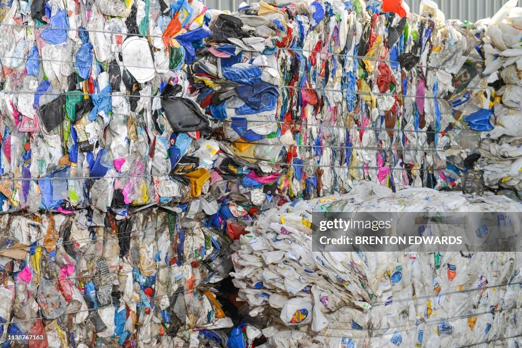 Australia-Environment-waste-Malaysia-China