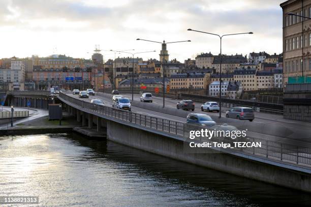 cars in traffic - centralbron stock pictures, royalty-free photos & images