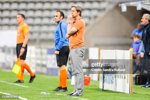 Reginald Ray, head coach of Valenciennes during the Ligue 2 match between Paris FC and Valenciennes FC at Stade Charlety on April 22, 2019 in Paris,...