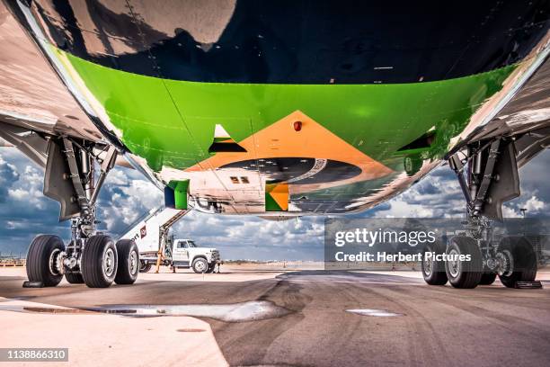 belly - section of the main landing gear near the engines - airbus a330 - pr-aiy - azul linhas aéreas - during the party ceremony - azul 10 years - airbus concept cabin stock pictures, royalty-free photos & images