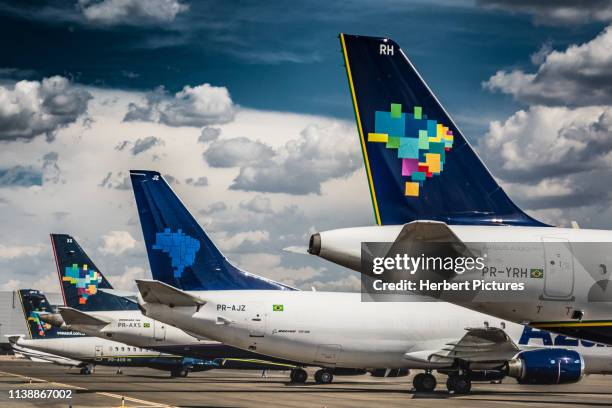 flotte-azul linhas aéreas-während der feier-azul 10 jahre - internationaler flughafen viracopos stock-fotos und bilder