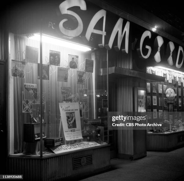 Sam Goodie 167 Sam Goody Record Store Stock Photos, High-Res Pictures, and Images ...