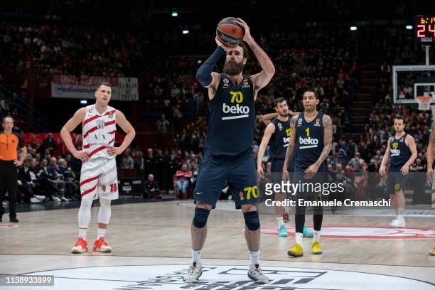 Luigi Datome, #70 of Fenerbahce Beko Istanbul shoots a free throw during the Turkish Airlines EuroLeague Round 29 match between AX Armani...