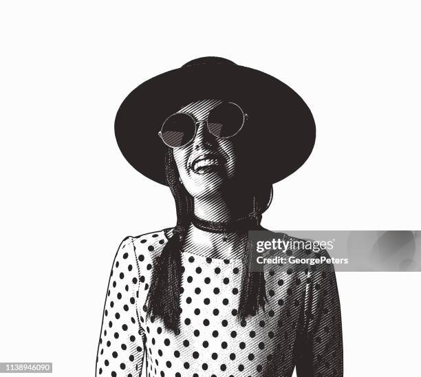 stockillustraties, clipart, cartoons en iconen met gelukkige, glimlachende jonge hipster vrouw - hoed met rand