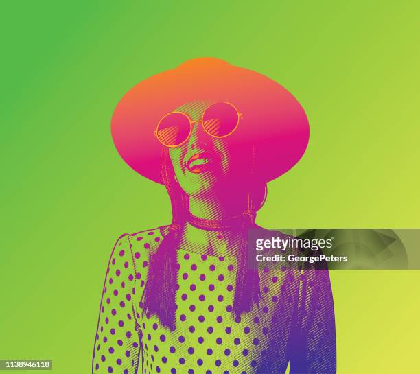 stockillustraties, clipart, cartoons en iconen met gelukkige, glimlachende jonge hipster vrouw - hoed met rand