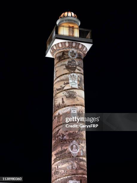 astoria column black background evening in astoria oregon upper portion - astoria foto e immagini stock