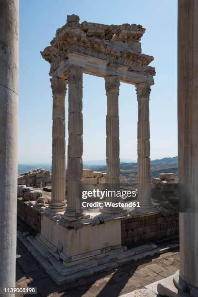 turkey, bergama, acropolis, temple, trajaneum - pergamon stock-fotos und bilder