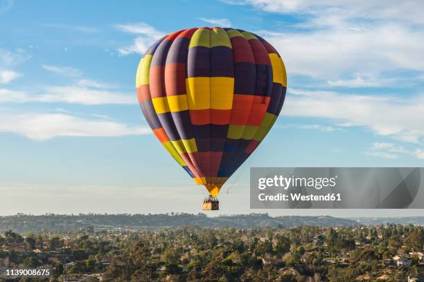 usa, california, del mar, hot air balloon - del mar california stockfoto's en -beelden