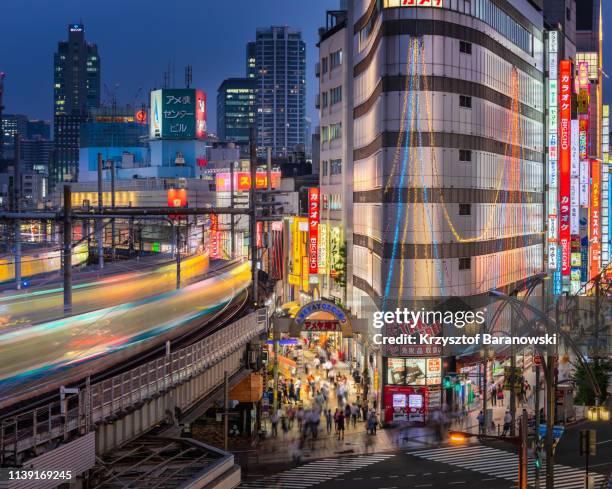 ueno cityscape with trains, tokyo, japan - ueno tokio stockfoto's en -beelden