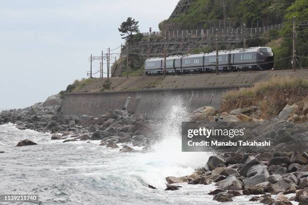 E655 Train Izu Inatori Station Photos and Premium High Res Pictures - Getty Images