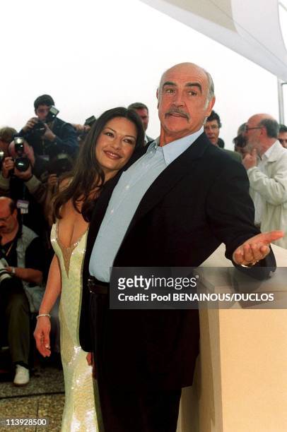 Cannes Film Festival: "Entrapment" Photo-Call Of With Sean Connery And Catherine Zeta-Jones In Cannes, France On May 14, 1999.
