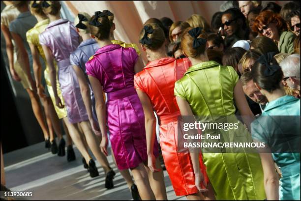 36 Louis Vuitton 2003 Spring Summer Collection Show Paris Stock Photos,  High-Res Pictures, and Images - Getty Images