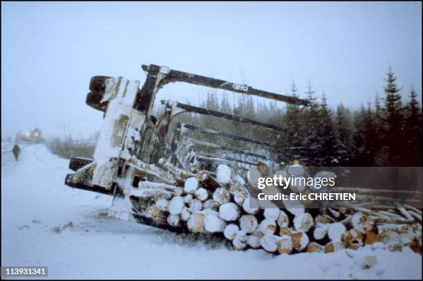 Quebec : the "iced" truckers of Saguenay In Quebec, Canada In December, 2000-Every year sees a large number of accidents, dozens of trucks flip over....