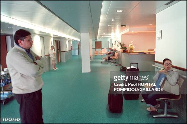 Paris' Georges Pompidou European hospital manages to stay afloat In Paris, France In July, 2001-Arrival of a patient in the cardiology department...