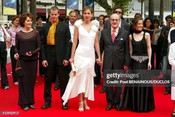 55th Cannes film festival: Stairs of "O Principio da Incerteza" In Cannes, France On May 18, 2002-From left to right Isabel Ruth, Ricardo Trepa,...