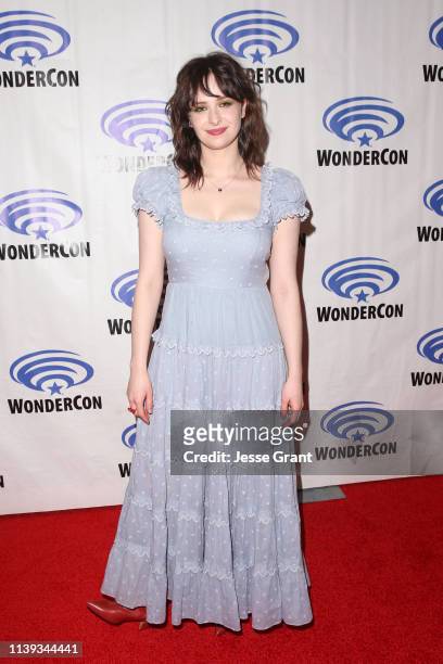 Ebon Moss-Bachrach attends the Wondercon "Nos4a2" screening and panel at Anaheim Convention Center on March 30, 2019 in Anaheim, California.