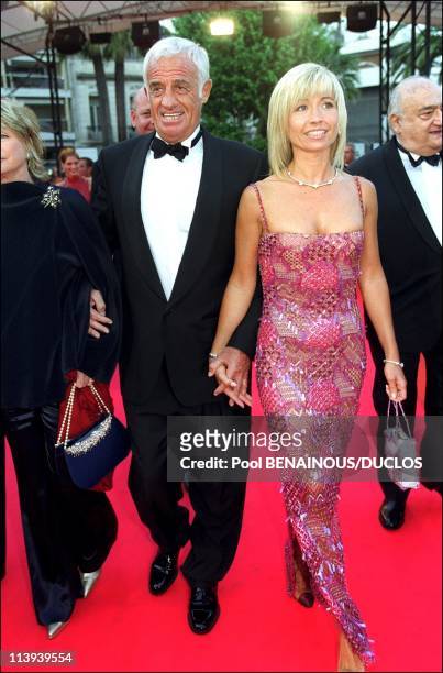 54th Cannes film Festival: stairs of "Roberto succo" by Cedric Khan In Cannes, France On May 14, 2001-Natty and Jean-Paul Belmondo.