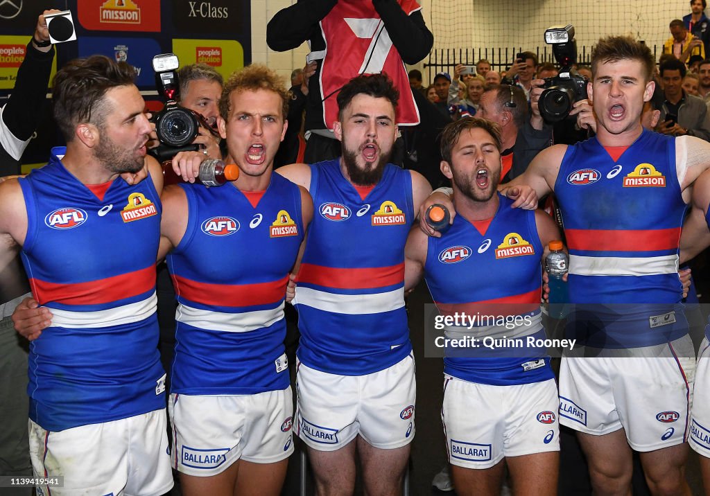 AFL Rd 2 - Hawthorn v Western Bulldogs