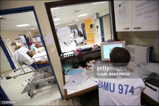 Chikungunya epidemic in Saint Denis, Reunion on February 23, 2006-Emergency cases of Bellepierre hospital in Saint Denis de La Reunion.