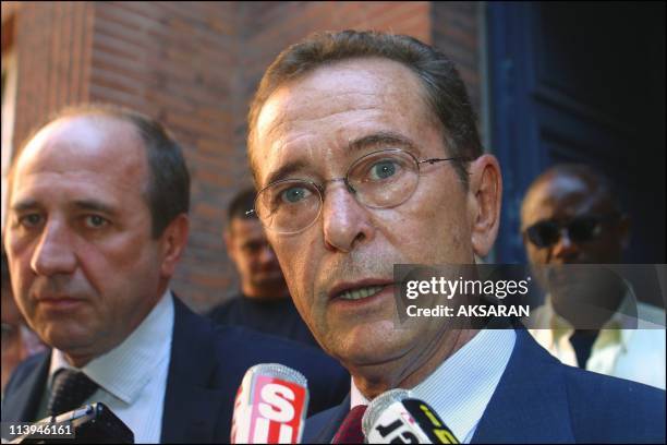 Dominique Baudis's exit of the Justice Palace of Toulouse after his confrontation with Patrice Alegre, Patricia, Lakhdar Messaoudene and the other...