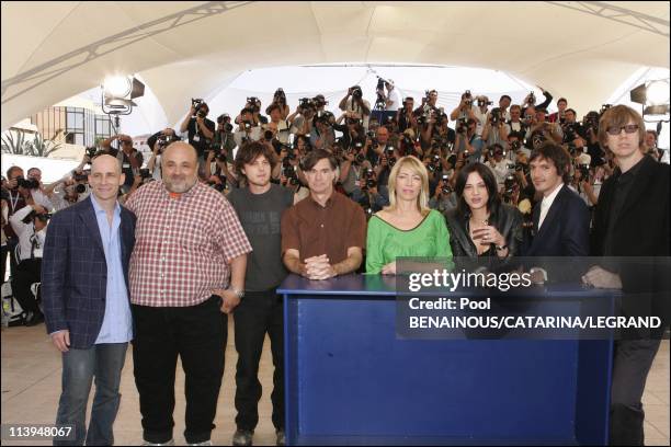 58th Cannes Film Festival: Photo-call of "Last days" In Cannes, France On May 13, 2005-Lukas Haas, Michael Pitt, Gus Van Sant , Kim Gordon, Asia...