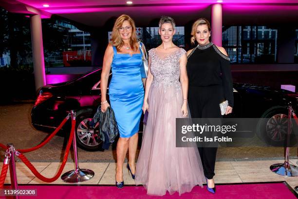 German actress Maren Gilzer, US-German actress Cheryl Shepard and German actress Alexa Maria Surholt attend the Gloria - Deutscher Kosmetikpreis at...