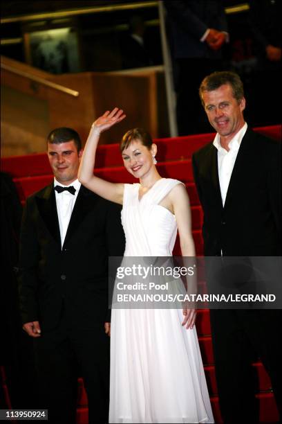 59th Cannes Film Festival : stairs of "Flandres" in Cannes, France on May 23, 2006-Samuel Boidin, Adelaide Leroux and Bruno Dumont.