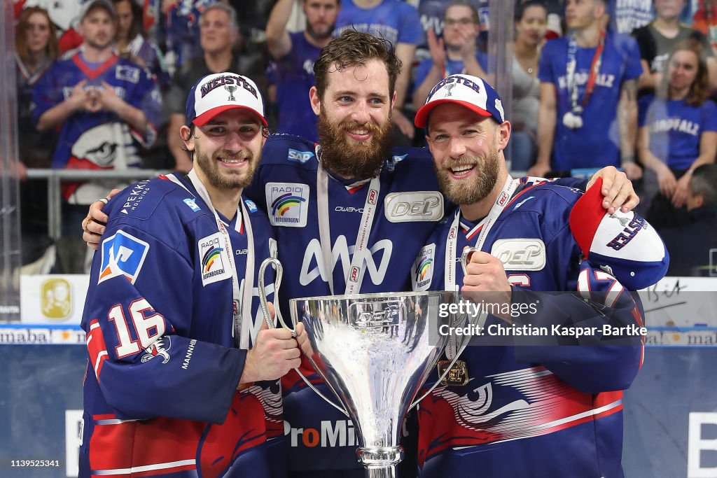 Adler Mannheim v EHC Red Bull Muenchen - DEL Play-Offs Semi Final Game 5