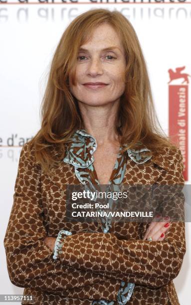 62nd Venice Film Festival. Photocall of the movie 'Gabrielle' by french director Patrice Chereau with Isabelle Huppert and Pascal Gregory In Venice,...