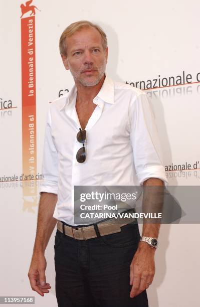 62nd Venice Film Festival. Photocall of the movie 'Gabrielle' by french director Patrice Chereau with Isabelle Huppert and Pascal Gregory In Venice,...