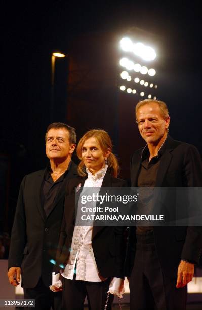 62nd Venice Film Festival. Photocall of the movie 'Gabrielle' by french director Patrice Chereau with Isabelle Huppert and Pascal Gregory In Venice,...