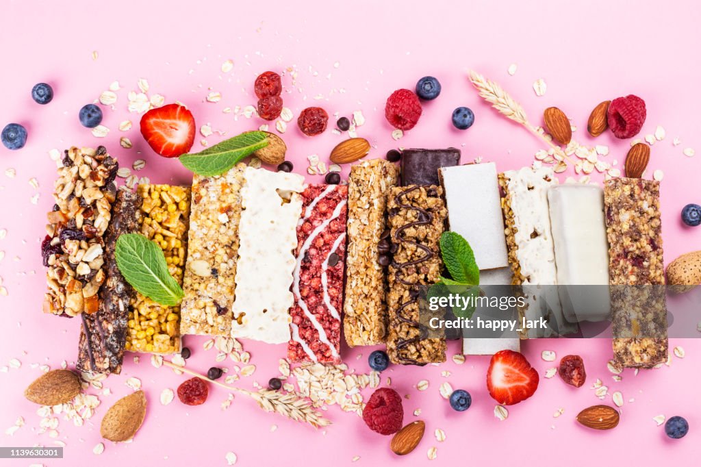 Homemade granola cereal bars