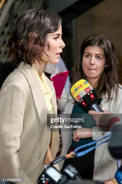 German singer Lena Meyer-Landrut attends the "Willkommen im Wunder Park" premiere at Kino in der Kulturbrauerei on March 31, 2019 in Berlin, Germany.
