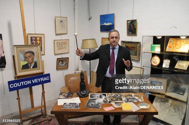 Auctions sell of writer Julien Gracq personnal collection In Nantes, France On October 20, 2008-Master auctioneer Veyrac presents Julian Gracq's...