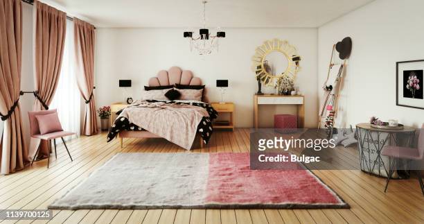 warme en gezellige slaapkamer - shabby chic stockfoto's en -beelden