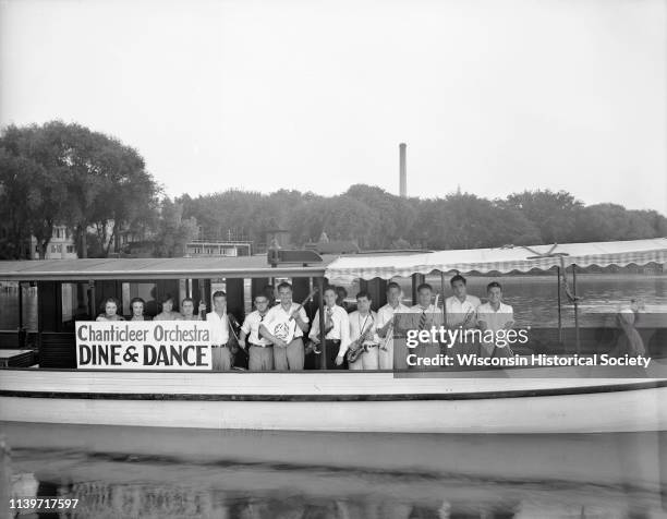 1931 calendar with image of passenger boat going along river (USA?) 1931 calendar with image of passenger boat going along river (USA?)