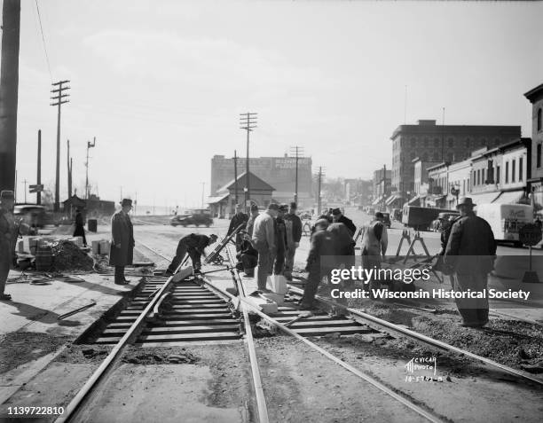 Train Crew Railroad Crew Works Photos and Premium High Res Pictures - Getty Images