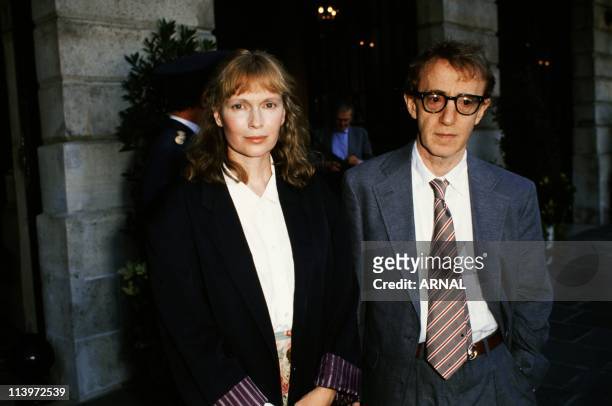 Mia Farrow and Woody Allen In Paris, France On July 24, 1989-Mia Farrow and Woody Allen in Paris. July 24, 1989.