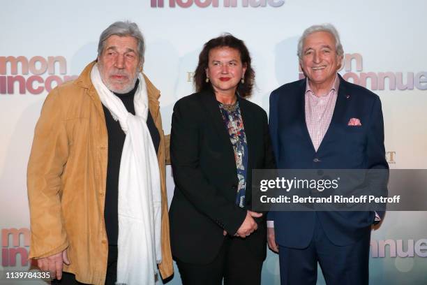 Jean-Pierre Castaldi, Veronique Bachet and her husband Jean-Loup Dabadie attend the "Mon Inconnue" Paris Premiere at Cinema UGC Normandie on April...