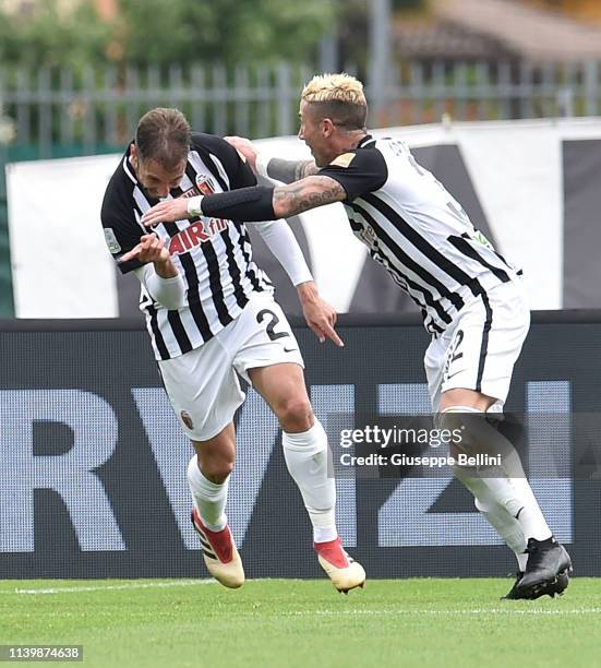 Nahuel Valentini of Ascoli Calcio 1898 FC celebrates with Matteo Ardemagni after scoring the opening goal during the Serie B match between Cittadella...