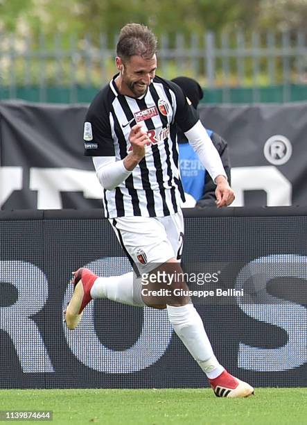 Nahuel Valentini of Ascoli Calcio 1898 FC celebrates after scoring the opening goal during the Serie B match between Cittadella and Ascoli Calcio...