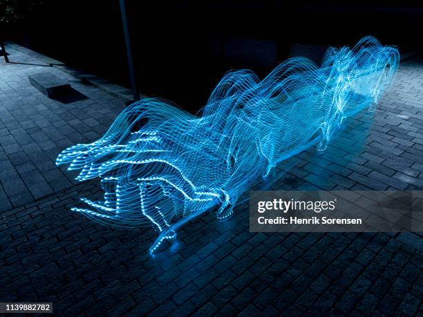 Light Run Drawing 804 Light Trace Run Stock Photos, High-Res Pictures, and Images - Getty ...
