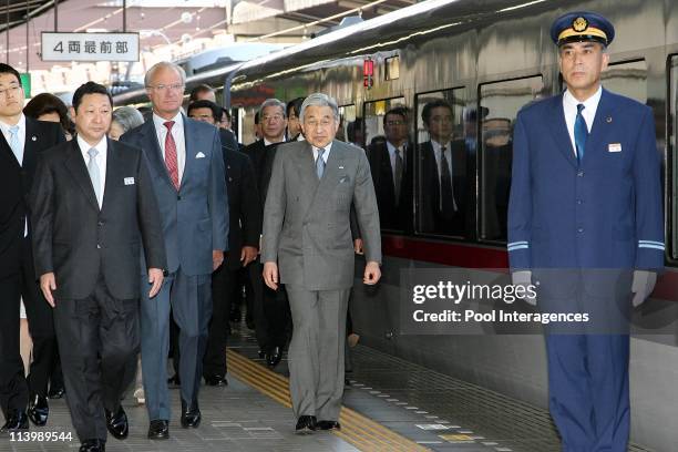 Swedish Royals Visit Japan - Day Three in Tokyo, Japan On March 28, 2007-Japanese Emperor Akihito and the Swedish King Carl XVI Gustaf walk at the...