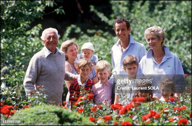 Close-up Giovanni Agnelli and family In Turin, Italy On July 16, 1986-Eduardo Agnelli on Mrs Agnelli's right.