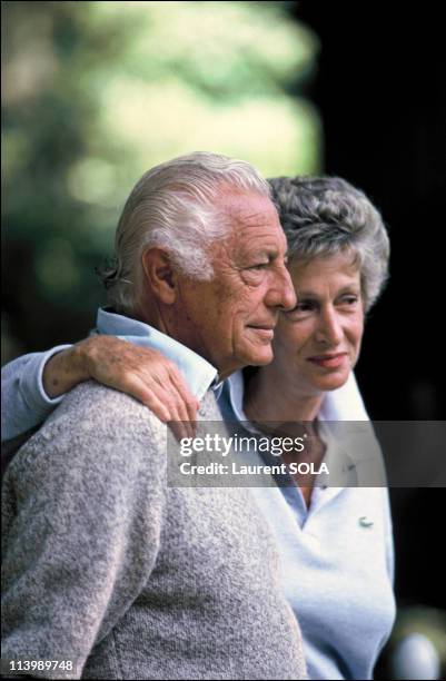 Close-up Giovanni Agnelli and family In Turin, Italy On July 16, 1986-With wife Marella.