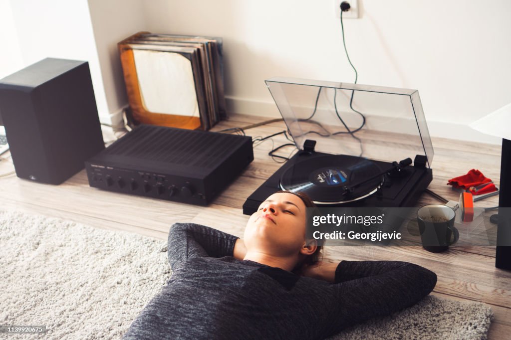 Playing vinyl records